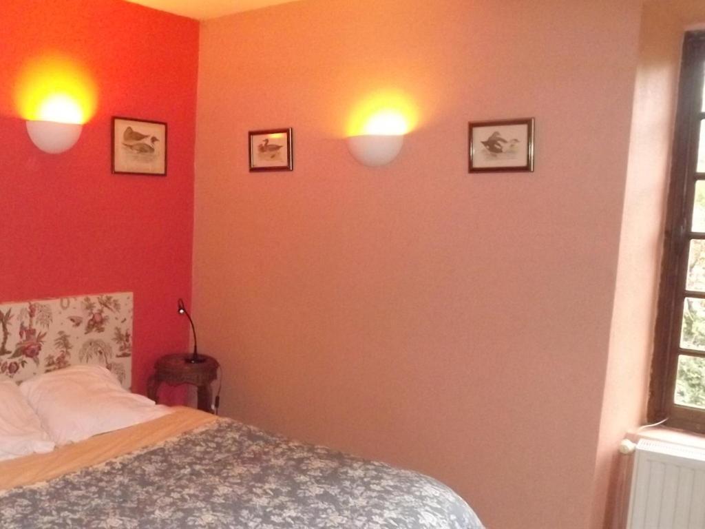 Manoir De Rouesse Hotel Лавал Екстериор снимка