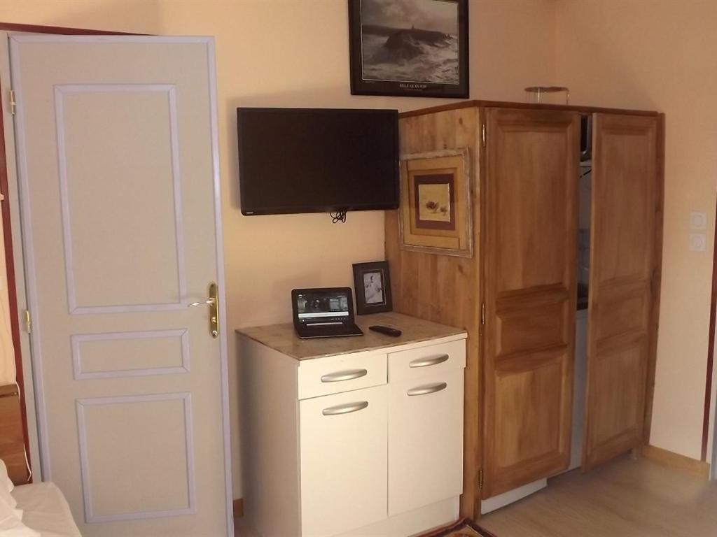 Manoir De Rouesse Hotel Лавал Екстериор снимка